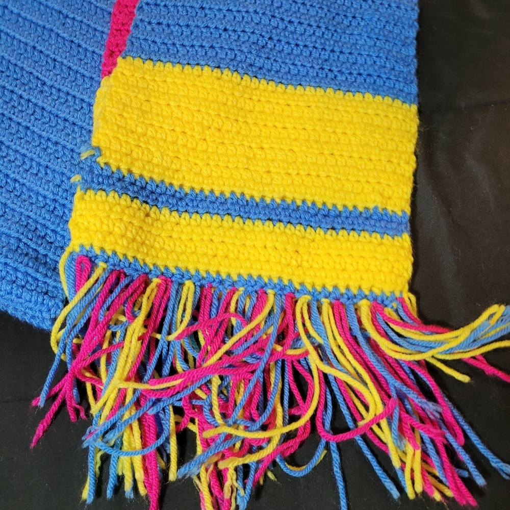 Handmade scarf - Picture 3 of 5